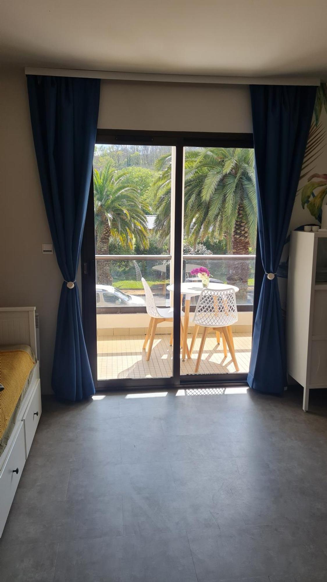 Appartement A 2 Pas De La De : 2 A 4 Hotes. Perros-Guirec